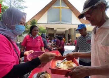 Program Makan Siang Gratis di Sebuah Gereja Semarang