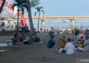 Sebanyak 2.432 wisatawan kunjungi THP Kenjeran di H2 Lebaran