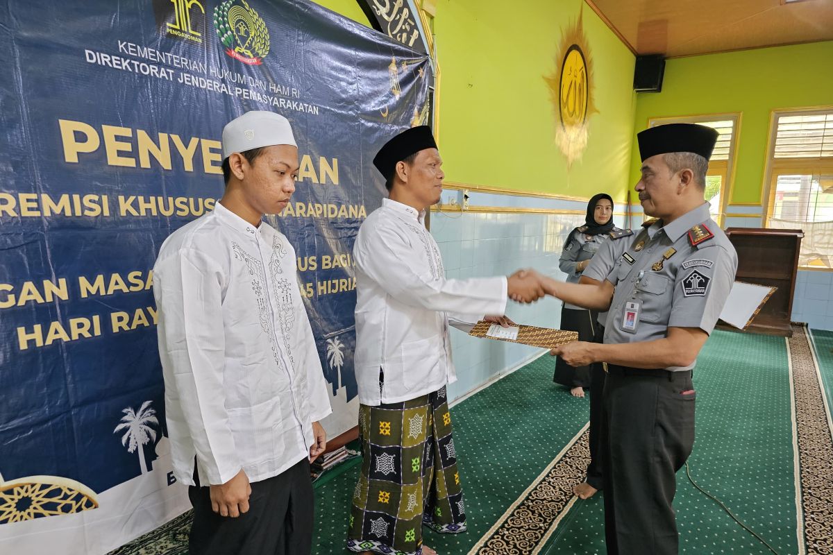 165 warga binaan Lapas Bojonegoro terima remisi