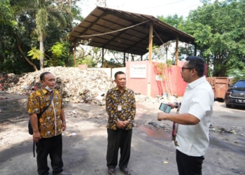 Pj Wali Kota Mojokerto ajak warga kurangi sampah peringati Hari Bumi