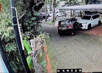 Detik-detik Polisi Tewas Bunuh Diri dalam Mobil di Mampang