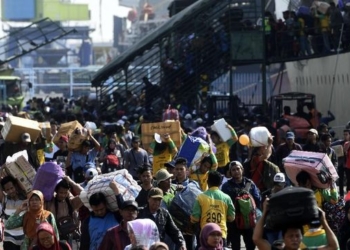 Ribuan Pemudik di Pelabuhan Makassar Diangkut Kapal Terakhir ke Jawa