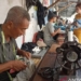 Jasa permak pakaian di Tulungagung kewalahan layani order
