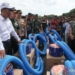 Mentan serahkan bantuan alsintan senilai Rp200 M untuk petani di Jatim