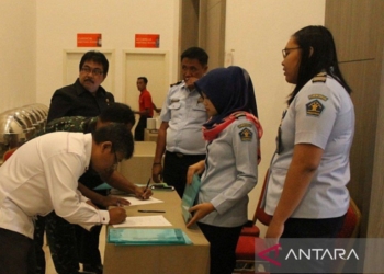 Imigrasi Pamekasan pulangkan dua WNA asal Malaysia