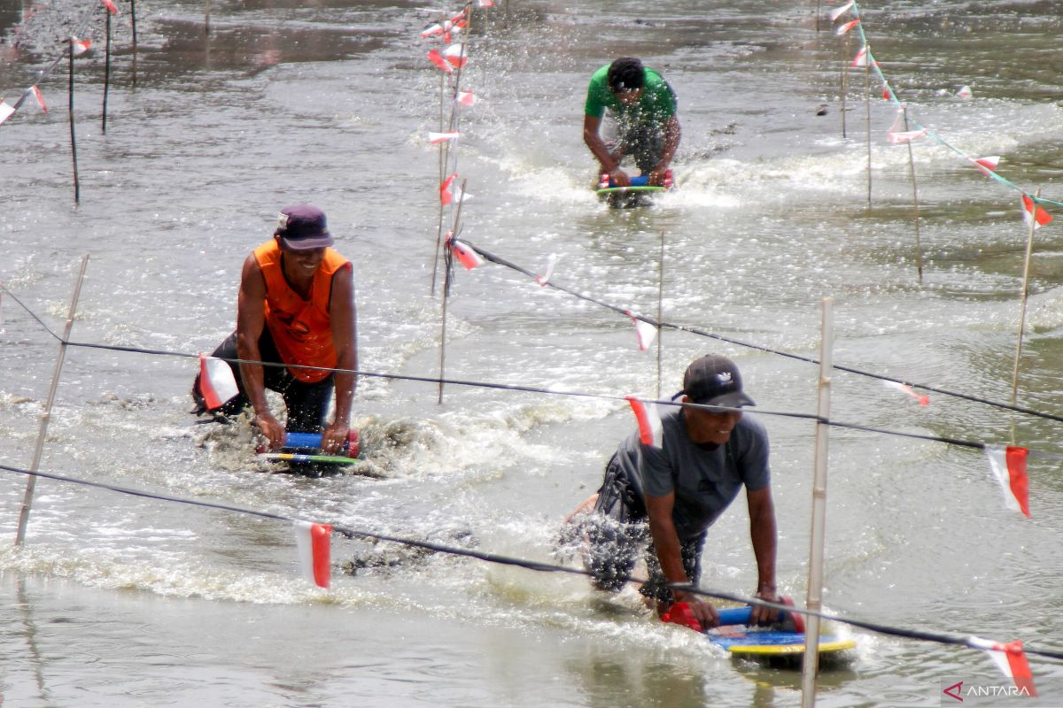 Tradisi Ski Lot di Pasuruan