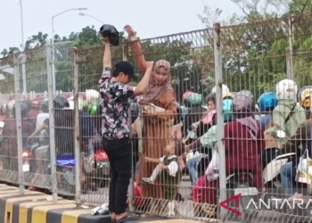 Pemudik kendarai sepeda motor dominasi arus mudik di Suramadu