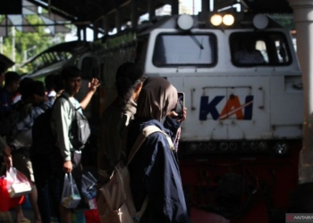 Arus balik masih tinggi, Daop 8 perpanjang masa operasi KA tambahan