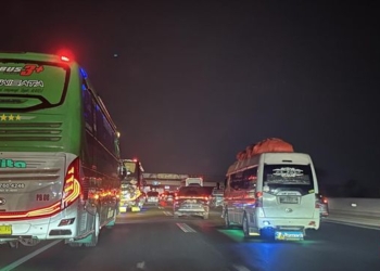 Tol Jakarta-Cikampek Menuju Cipali Padat Merayap