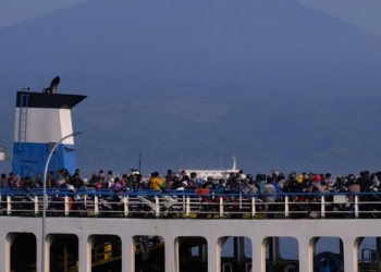 Pemudik Lompat ke Laut di Pelabuhan Parepare, Diselamatkan Kru Kapal