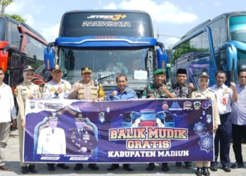 Pj Bupati Madiun berangkatkan bus program balik gratis 2024