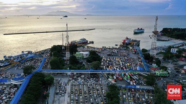 Strategi Baru Penyeberangan Mudik Pelabuhan Merak Berjalan Efisien