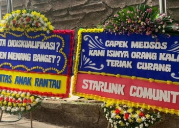 Jelang Putusan Sengketa Pilpres, Sejumlah Karangan Bunga Muncul di MK