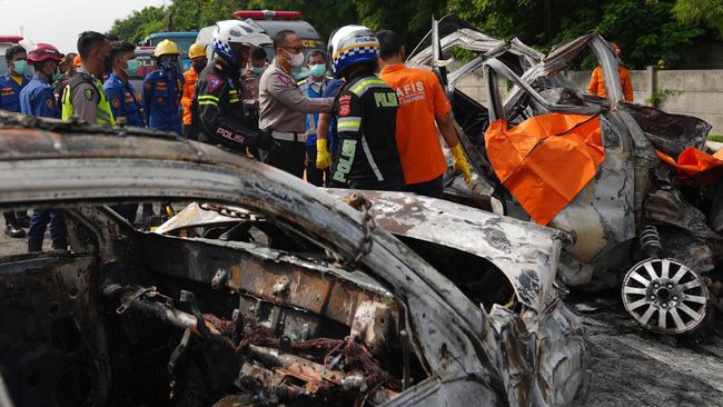 Pria Usia 22 dan Perempuan 19 Tahun