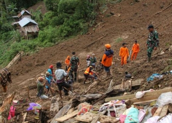 Tim SAR Temukan Jenazah Ibu dan Anak Tertimbun Longsor di Tana Toraja