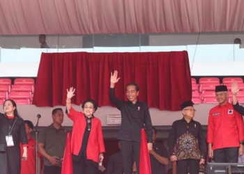 Projo Sindir PDIP Mulai Jadi Oposisi Jokowi Usai Kalah Pilpres 2024