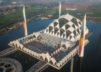Viral Warga Kena Pungli Parkir di Masjid Al Jabbar, 5 Jukir Kena Tegur