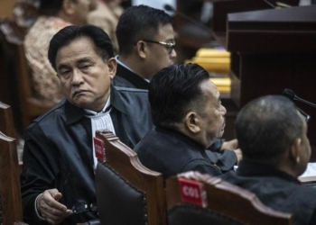 Yusril Sentil Mendes Kakak Cak Imin soal Dana Desa di Sidang Pilpres
