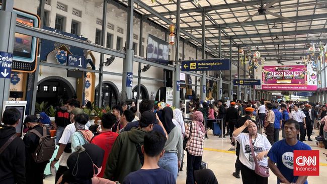 Stasiun Pasar Senen Mulai ‘Menyemut’pada H-4 Lebaran 2024