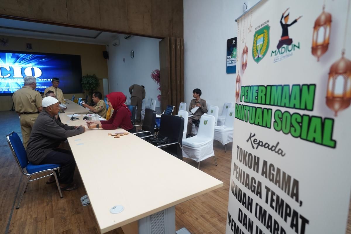 Pemkot Madiun berikan bansos bagi 1.351 pengurus masjid dan tokoh agama
