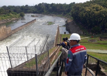 PJT I lakukan ” flushing” di Bendungan Wlingi dan Lodoyo Blitar