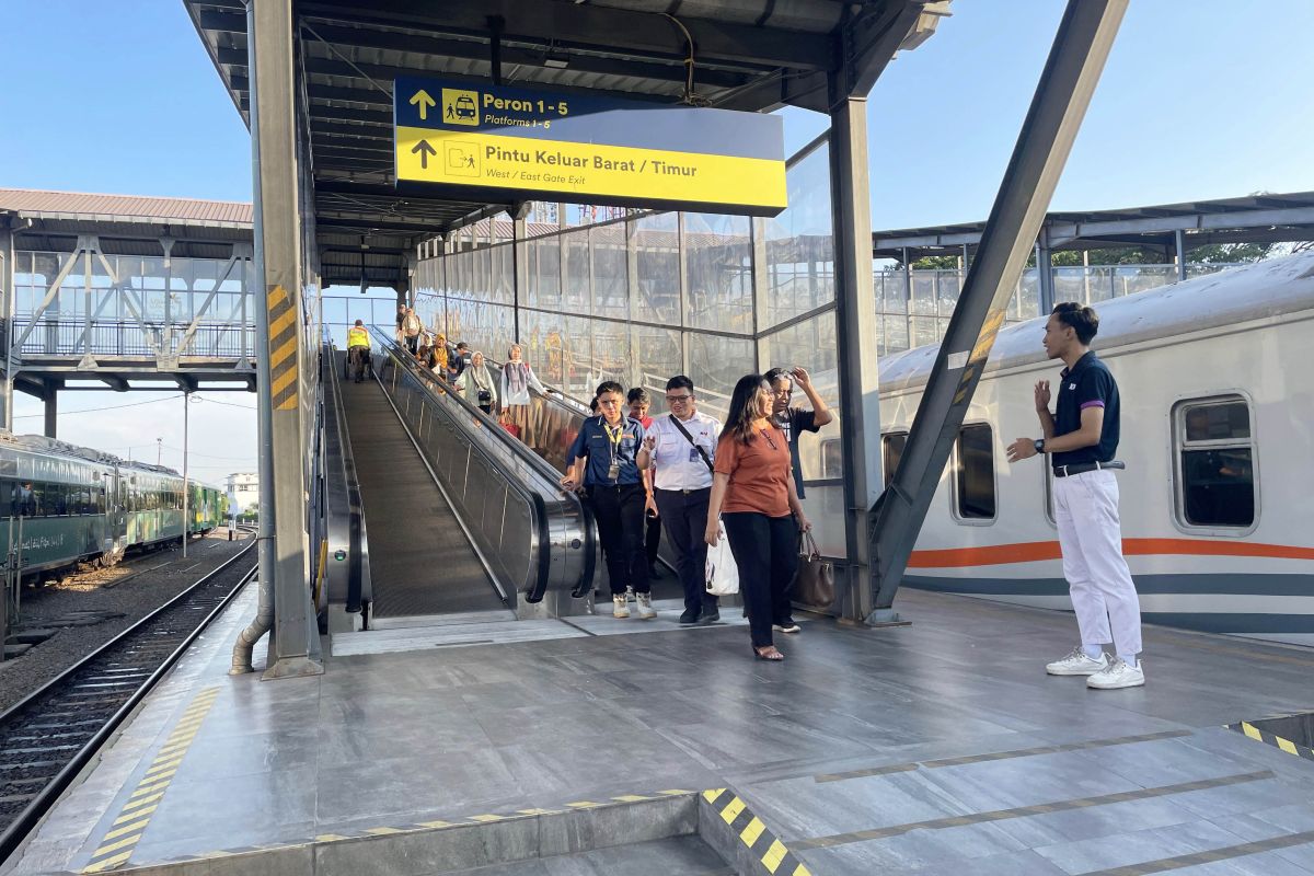 KAI Daop 8 operasikan tiga kereta tambahan dari Stasiun Malang