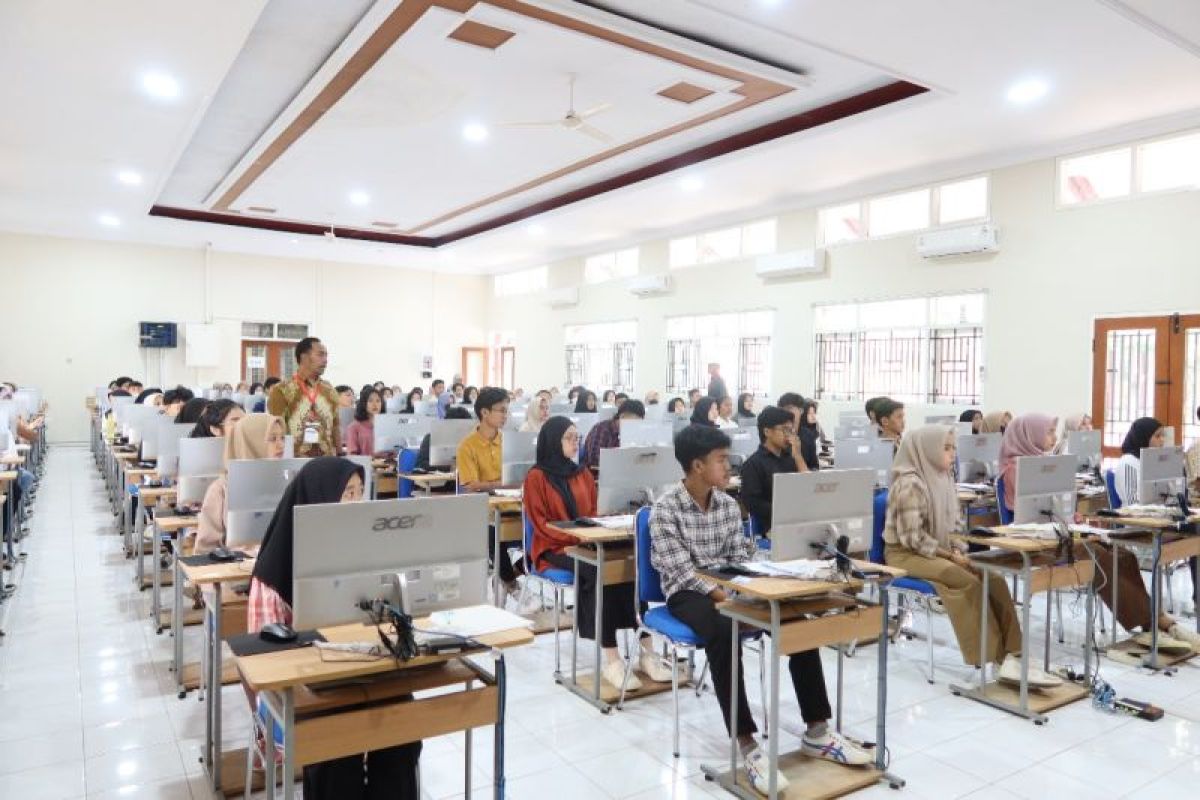 1.583 peserta UTBK SNBT ikuti ujian di Unej