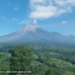 Semeru dua kali erupsi pada Kamis pagi