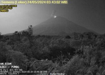 Semeru kembali erupsi selama 130 detik