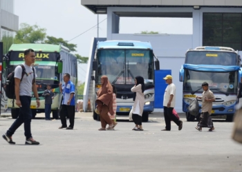 Jumlah penumpang bus saat libur Waisak di Terminal Kota Madiun naik