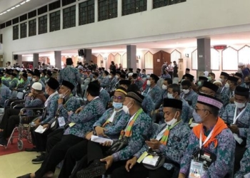 Senang-Sedih Zulfikar, Calon Jemaah Haji Termuda dari Jakarta Barat