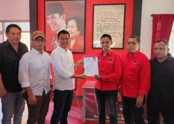 Mas Kia kembalikan formulir pendaftaran bakal cawawali ke PDIP Madiun