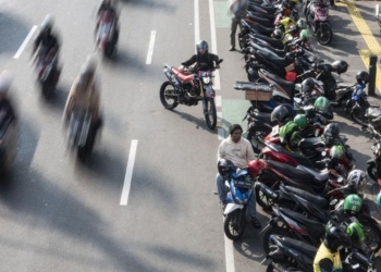 Juru Parkir Liar Minimarket Jakarta Masih Marak di Tengah Penertiban