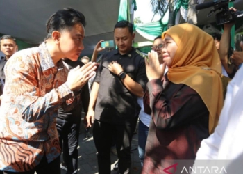 Gibran bersilaturahim ke kediaman Khofifah di Surabaya