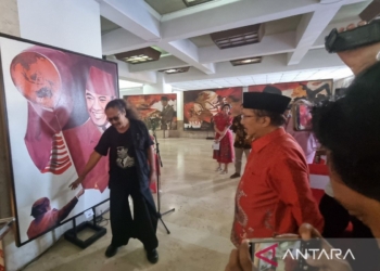 Untag Surabaya gelar pameran lukisan peringati hari lahir Bung Karno