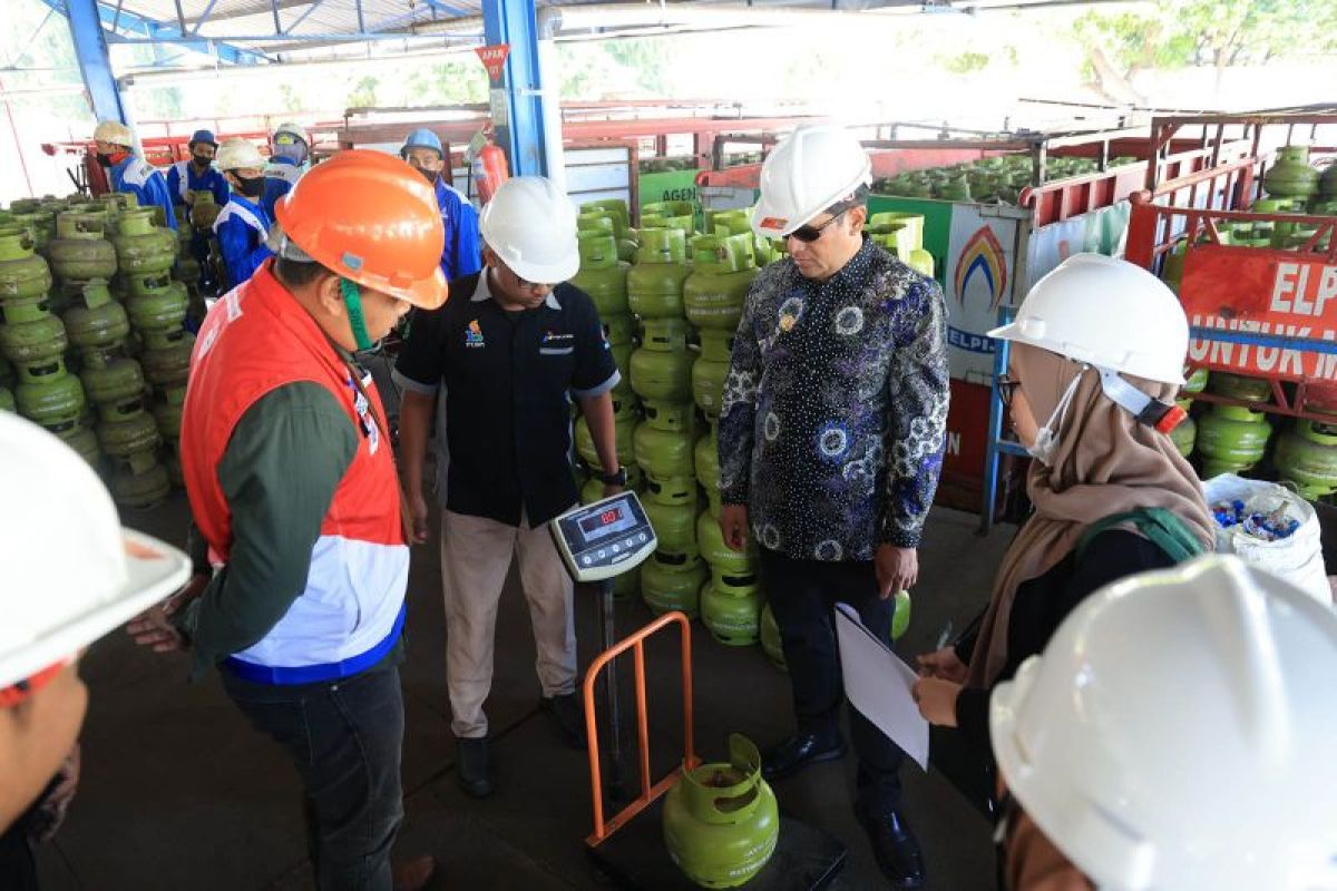 Pj Wali Kota Probolinggo ke SPBE pastikan isi tabung elpiji