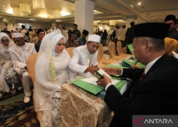Pemkot Surabaya pastikan 330 pengantin ikuti nikah massal
