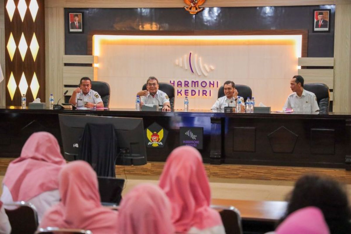 Pemkot Kediri gandeng apotek edukasi penggunaaan obat secara tepat