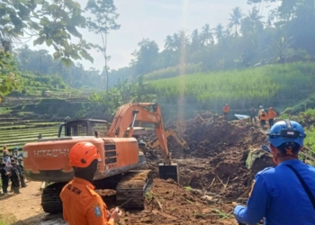 BPBD Jatim terjunkan personel TRC bantu cari korban longsor di Blitar