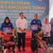 Pemprov Jatim serahkan BLT DBHCHT ke ribuan buruh rokok