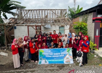 PPPK di Banyuwangi gotong royong bedah rumah tidak layak huni