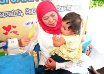 Khofifah ajak semua pihak bahagiakan dan lindungi hak anak