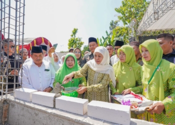Khofifah harap Masjid Darussalam Bojonegoro pancarkan sinar kedamaian