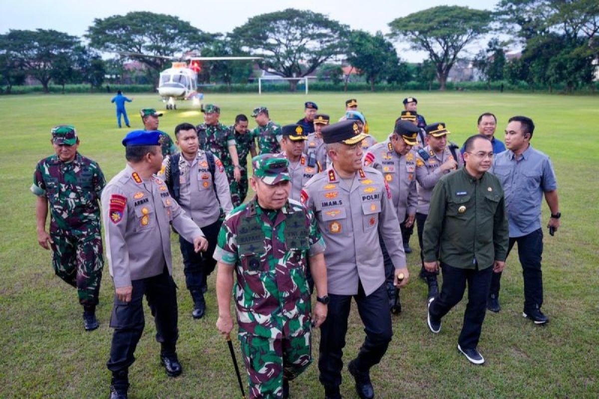Kapolda Jatim – Pandam Brawijaya pantau kegiatan Suroan di Madiun
