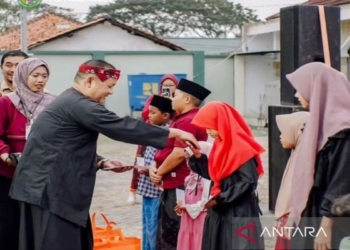 Pemkab Pamekasan salurkan hibah pada koperasi usaha mikro