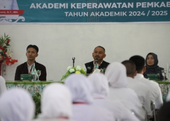 Kuliah Perdana Akper Ngawi Bersama Bupati Ngawi