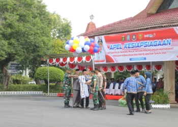 Wabup Ngawi Pimpin Apel Kesiapsiagaan Satlinmas, Satpol PP, dan Damkar Tahun 2025