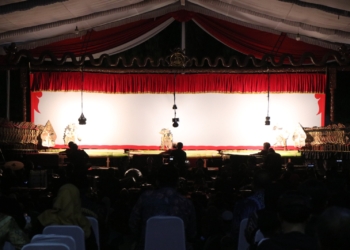 Pagelaran Wayang Semalam Suntuk di HUT Ngawi ke 667