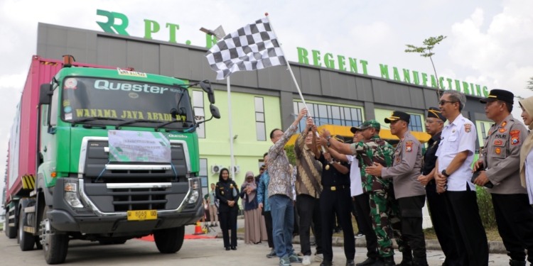 Pemkab Ngawi Lepas Ekspor Perdana Perusahaan PMA, Serap Tenaga Kerja dan Geliatkan Ekonomi