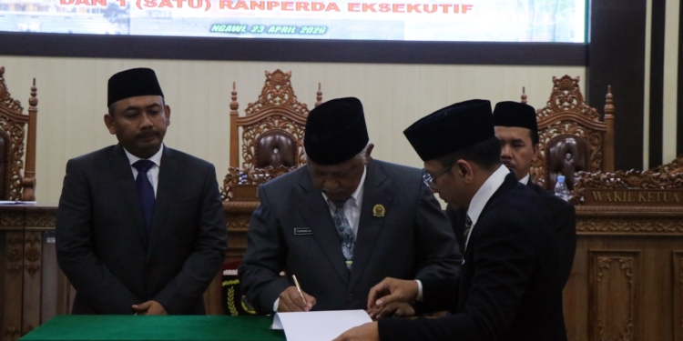 Evaluasi Kinerja Pemkab, DPRD Ngawi Sahkan Empat Ranperda dan Tekankan Penguatan SDM serta Peningkatan PAD
